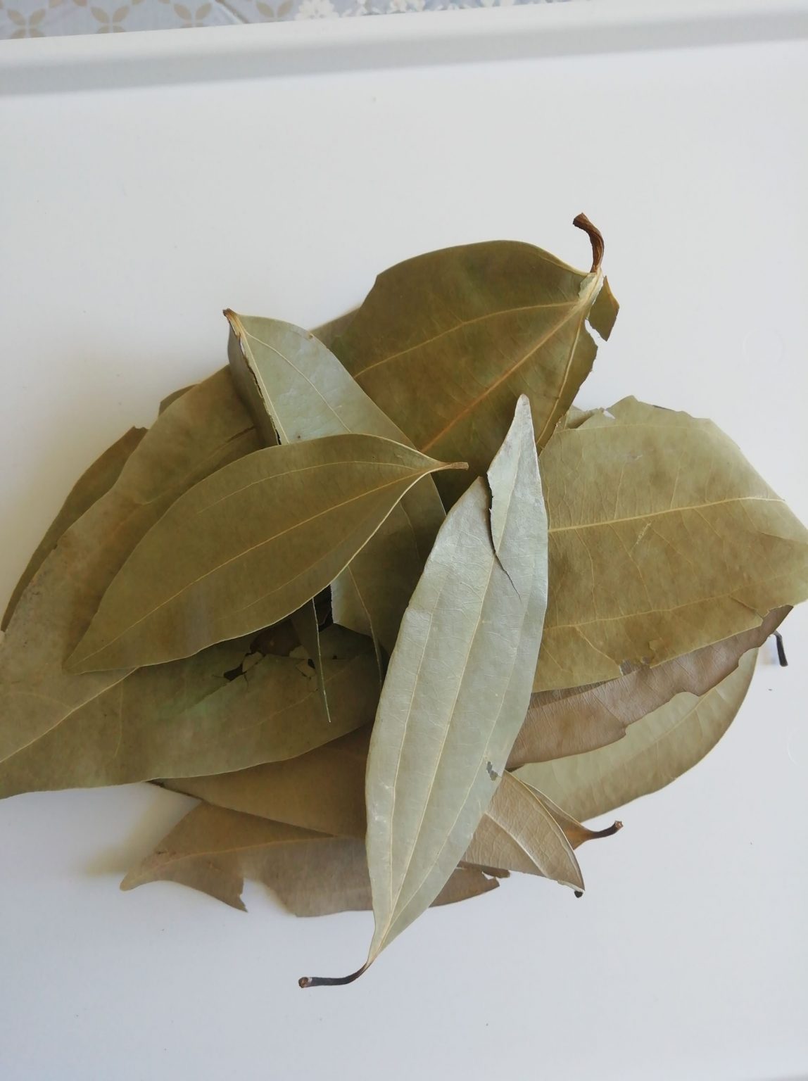 feuilles de cannelier de Madagascar en sachet de 6g